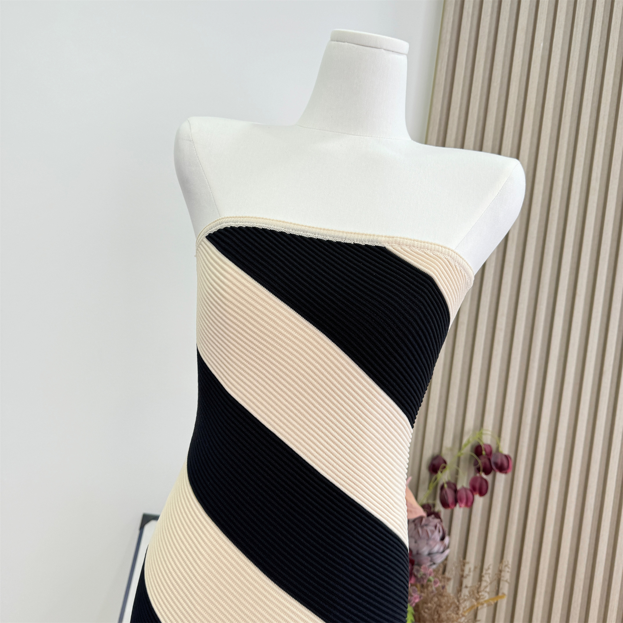 Women's Strapless Knitted Bodycon Dress with Diagonal Stripe Panels and Irregular Hem - Image 2